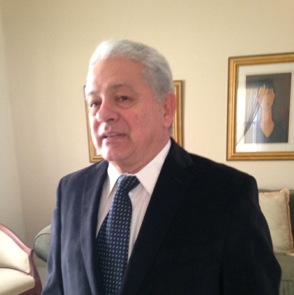 Meet your Posher, Julio enrique
